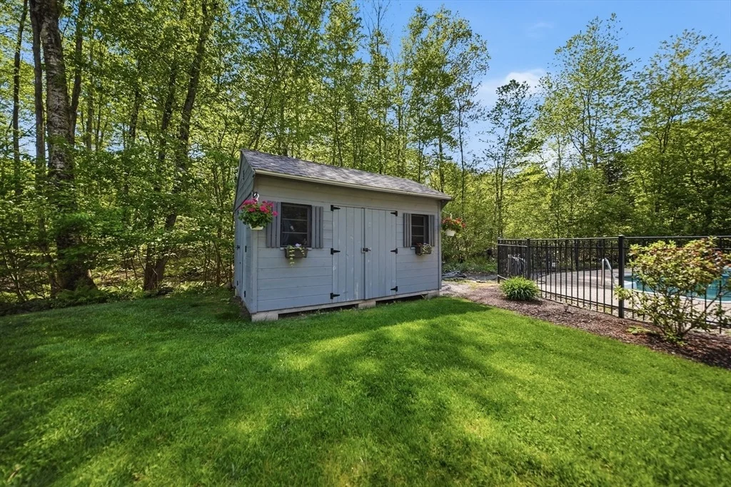 Photo of 16 Parsonage Hill Rd