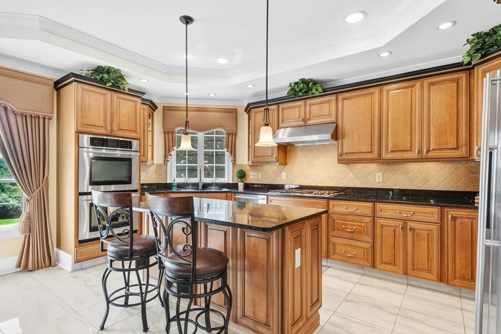 Photo of 385 Scott Rd