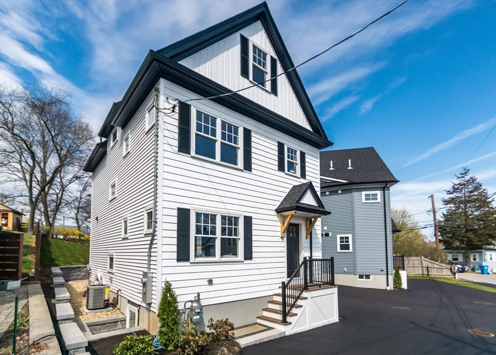 Photo of 89 Hardy Pond Road