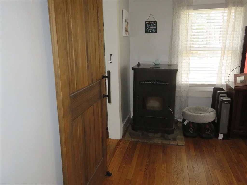 Photo of 34R Pine