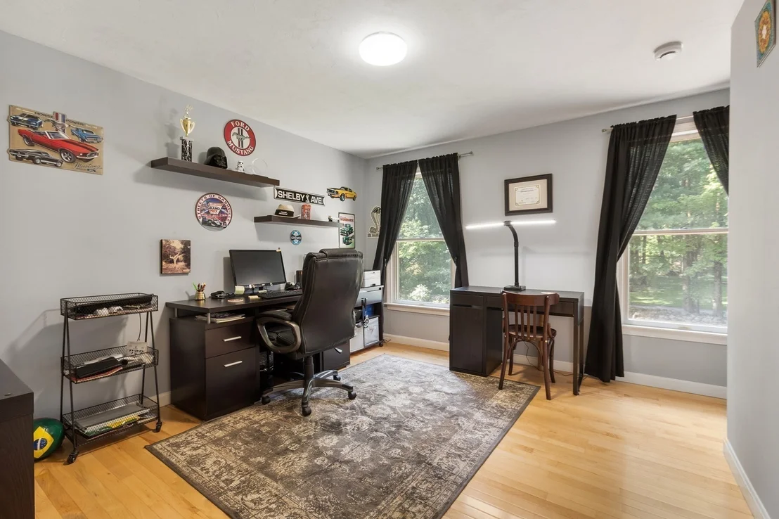 Photo of 1 Laurelwoods Dr