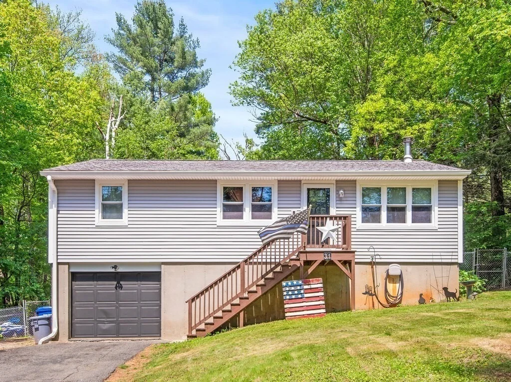 Photo of 31 Leno Rd
