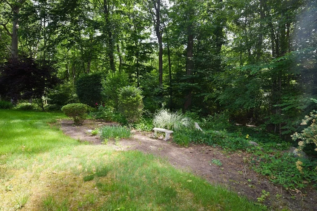 Photo of 212 Spruce Way
