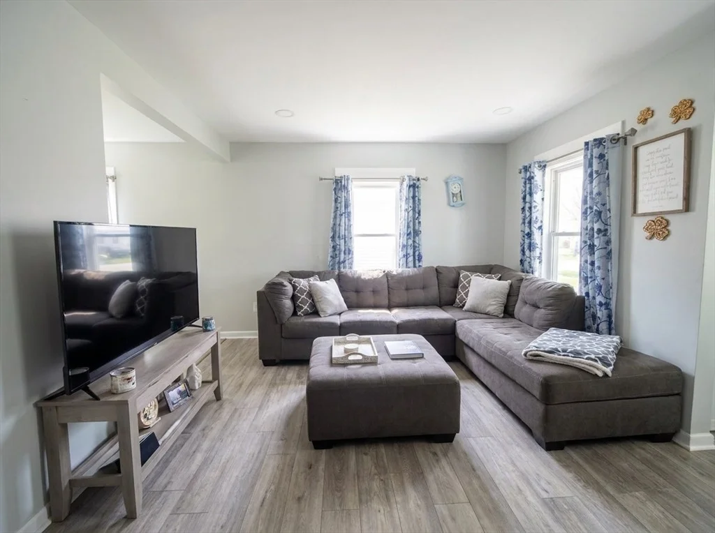 Photo of 2 Cottage Pl