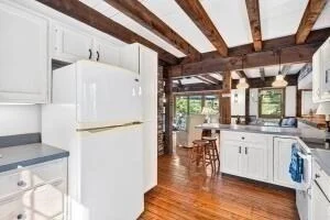 Photo of 110 Waquoit Rd East