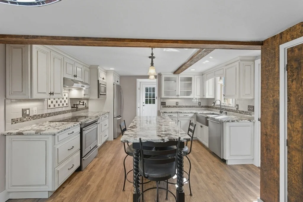Photo of 227 Boston Rd
