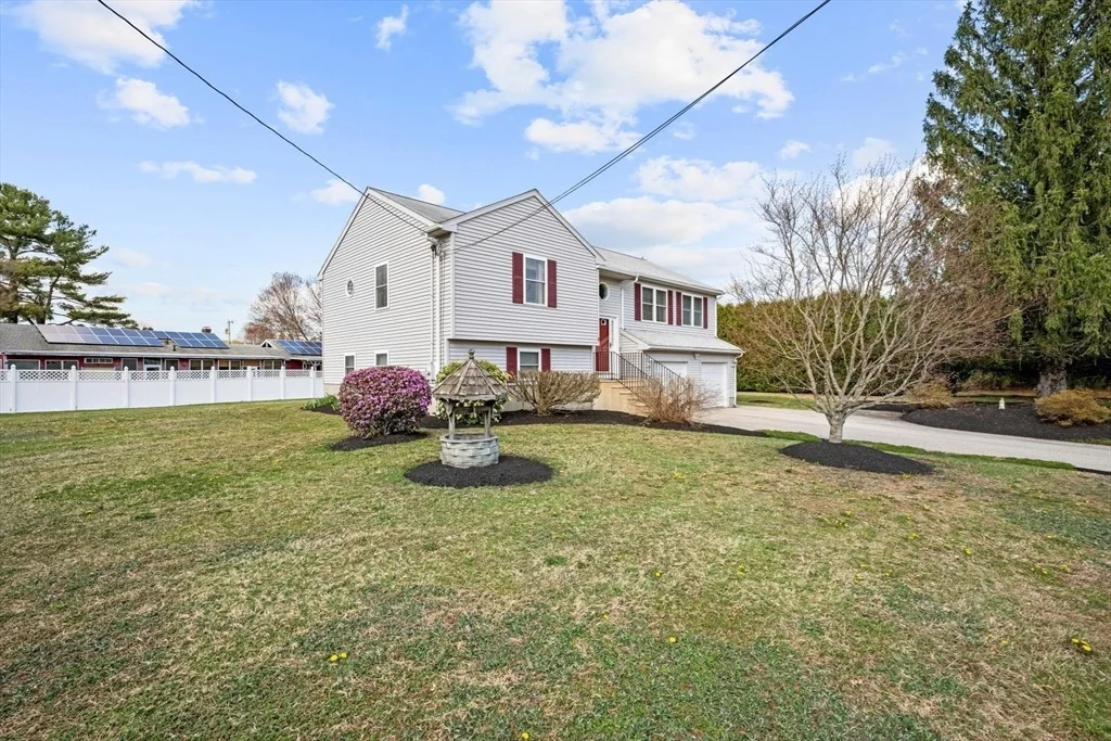 Photo of 8 Mayfair Circle