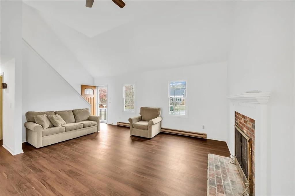 Photo of 16 Mockingbird Ln