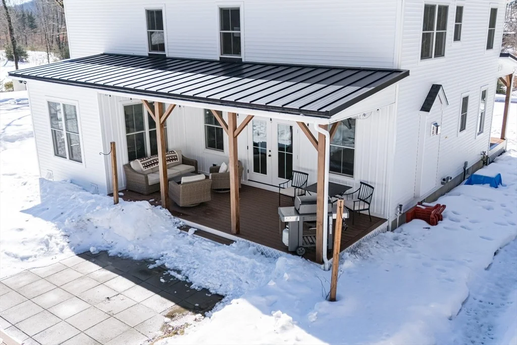 Photo of 102 Bogan Rd