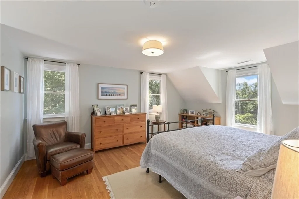 Photo of 104 High St