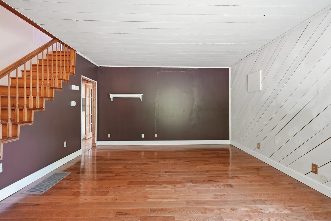 Photo of 390 Main St
