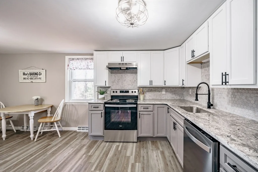 Photo of 172 Bumstead Rd
