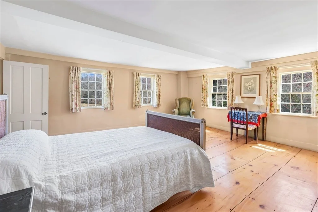 Photo of 9 Maple Street