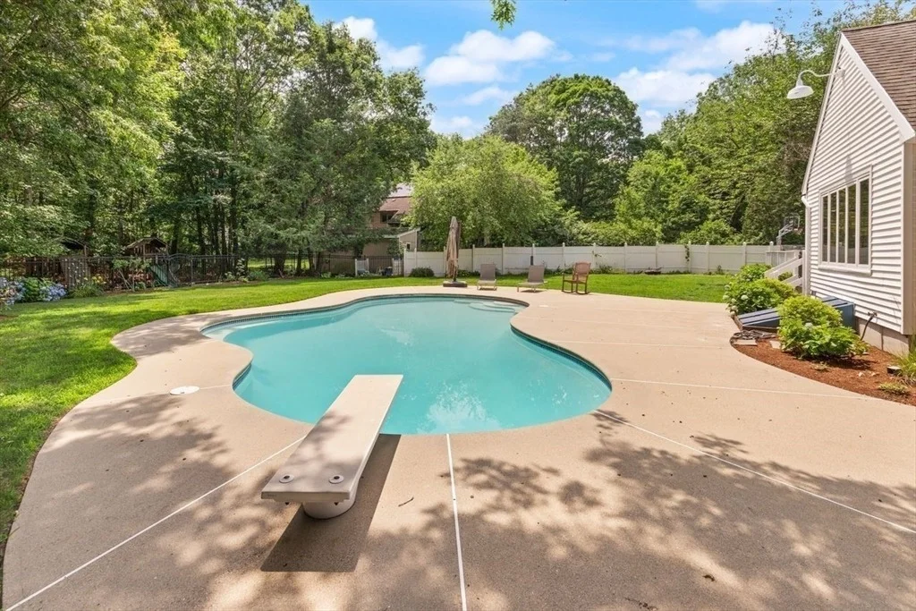 Photo of 48 Castle Dr
