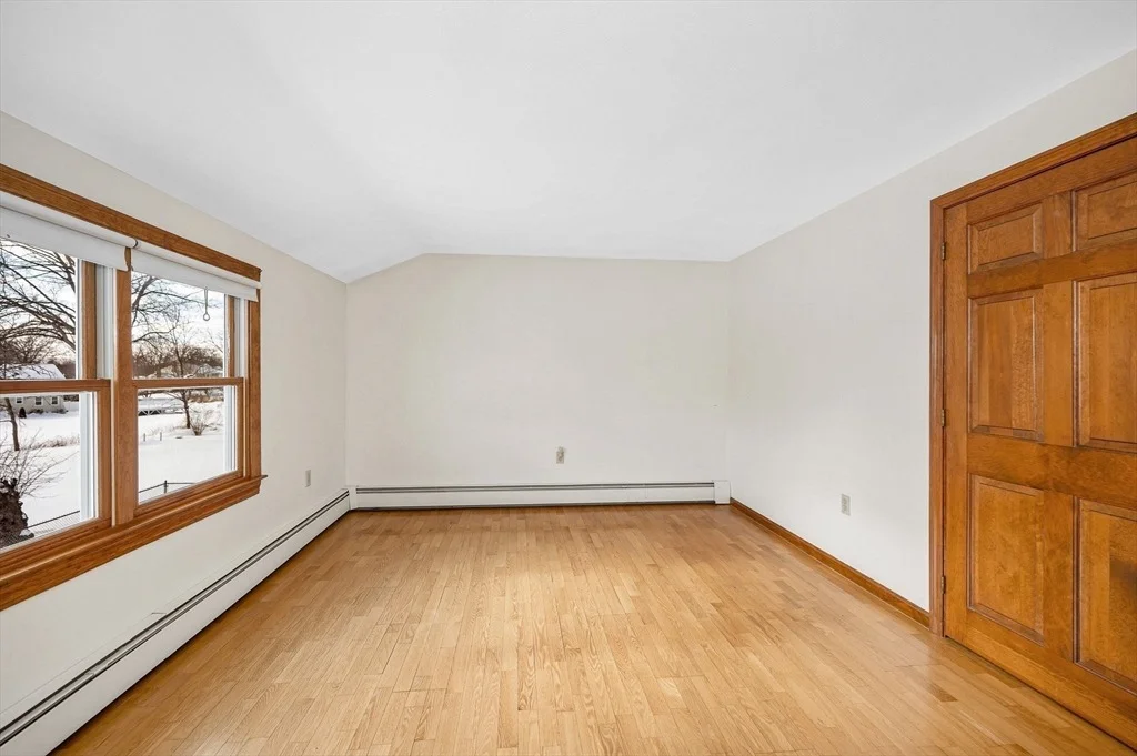 Photo of 287 Fox Ave