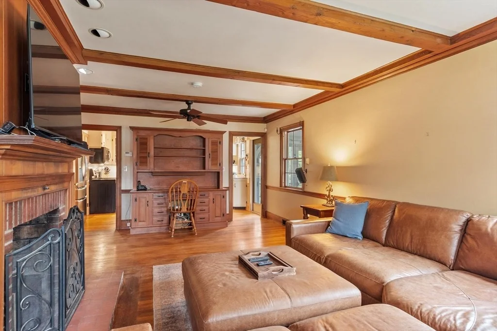 Photo of 289 Sterling Rd