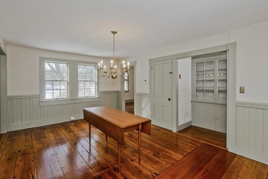 Photo of 172 Main St