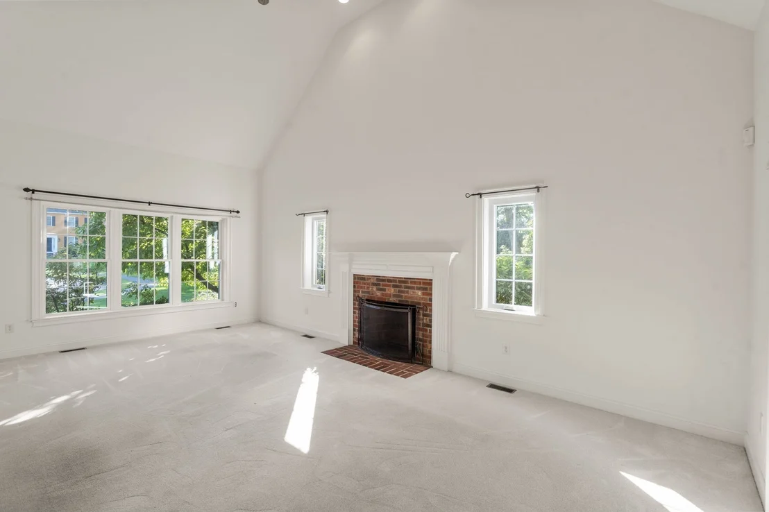 Photo of 34 Laurelwood Dr