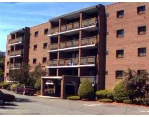 Photo of Unit 3 at 881 Broadway