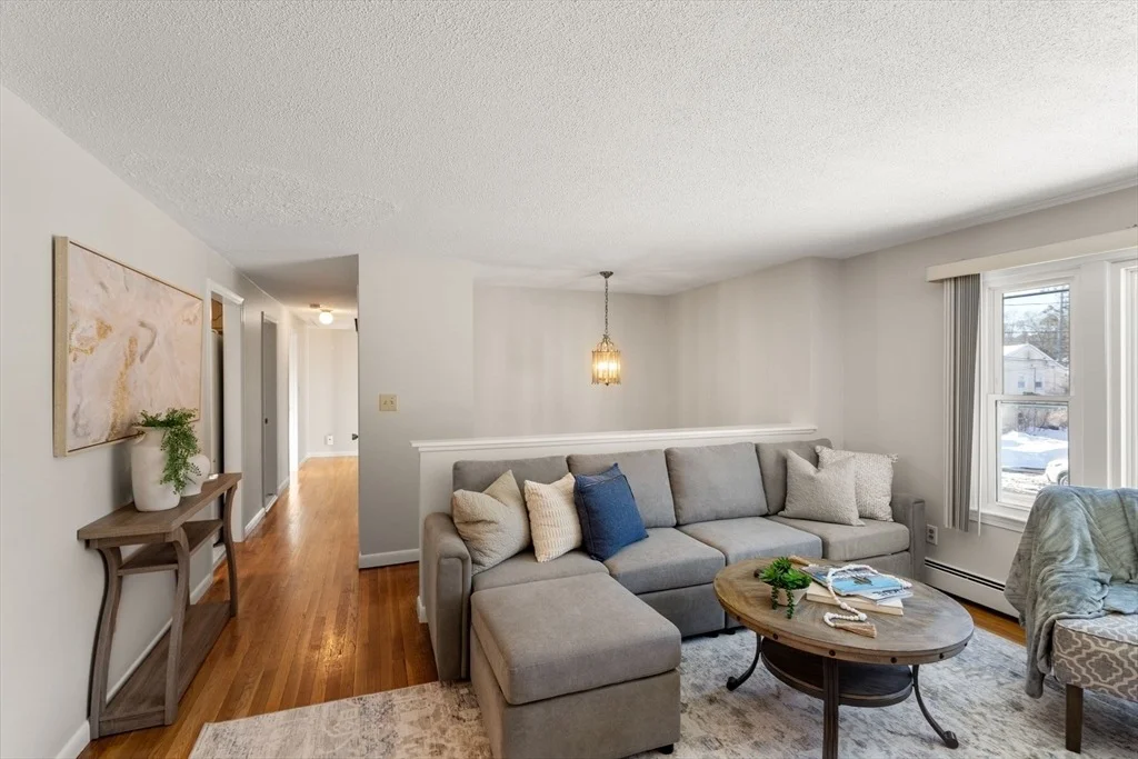 Photo of 56 Greenleaf Cir