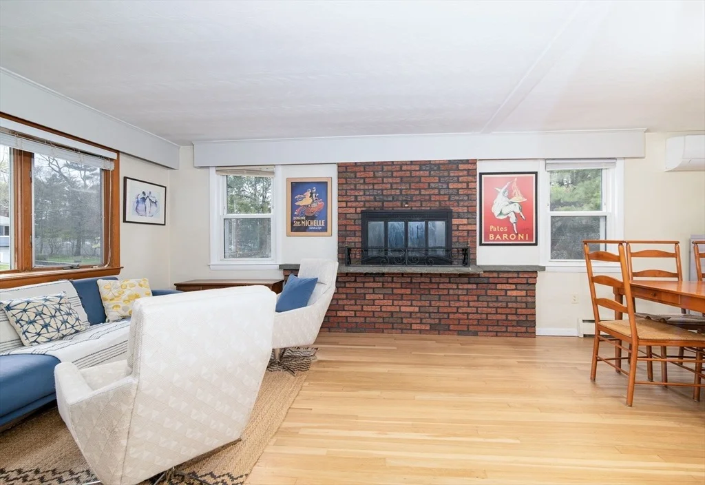 Photo of 4 Park Dr