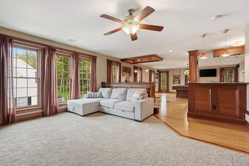 Photo of 42 Gary Dr