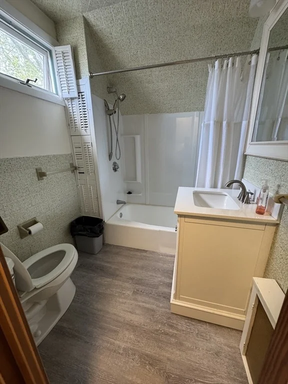 Photo of 2 Rosedale Ave