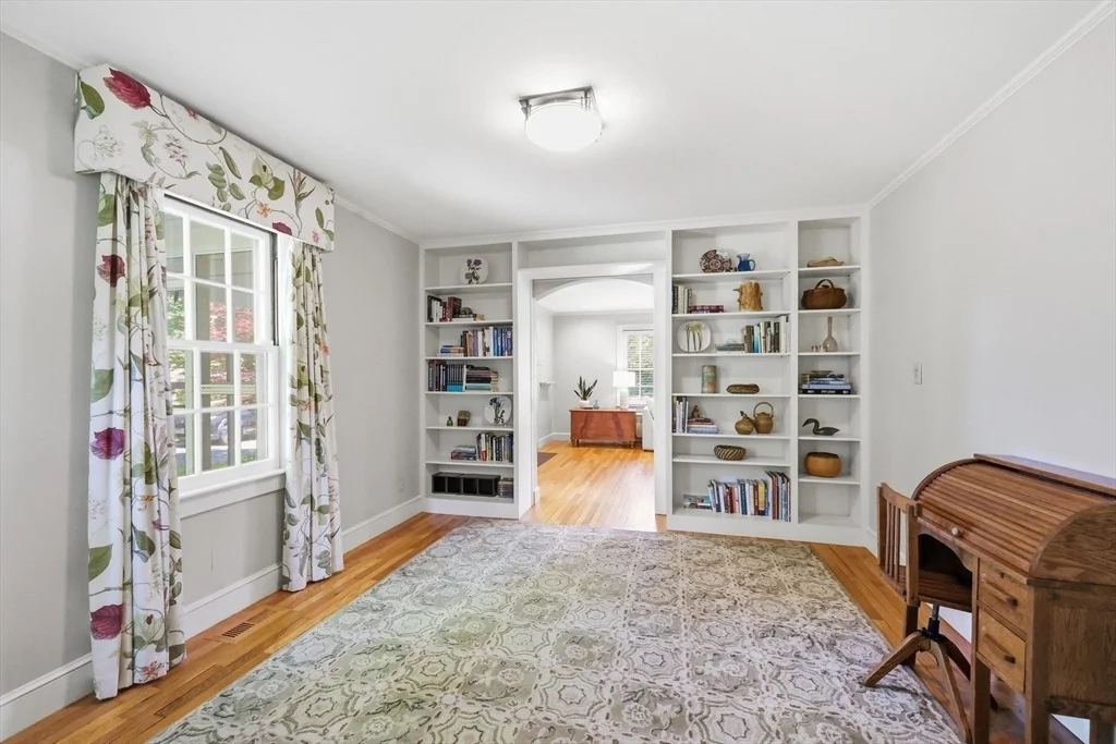 Photo of 77 Pleasantview Avenue