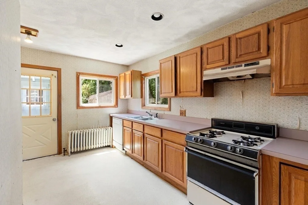 Photo of 12 Lookout St.