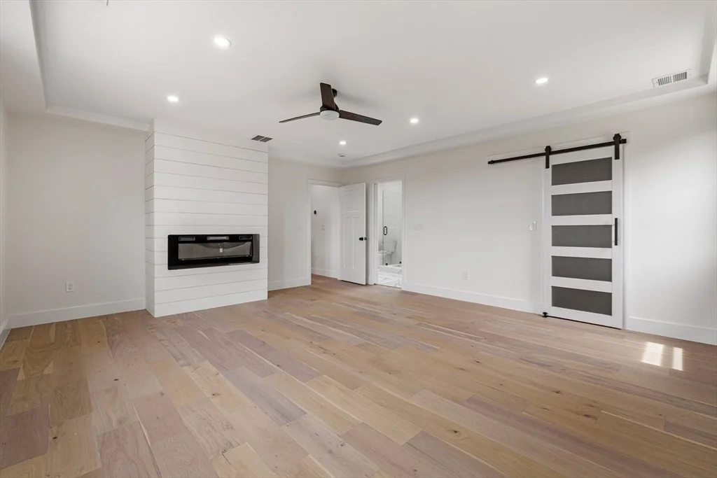 Photo of 4 Eagleton S