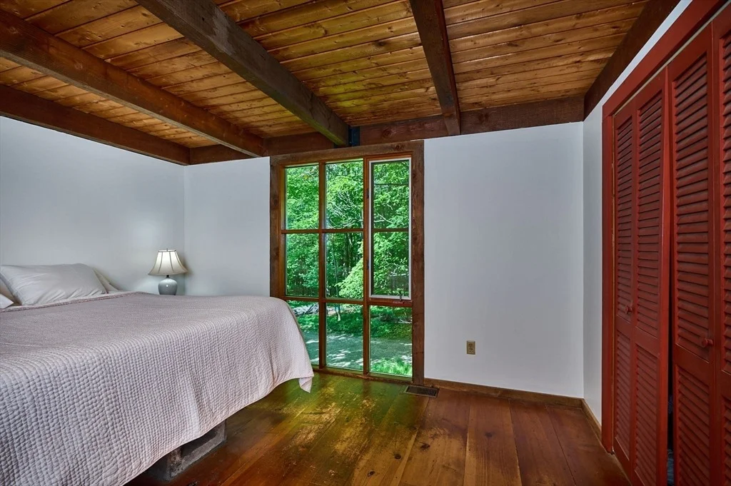Photo of 102 Chestnut Hill Loop