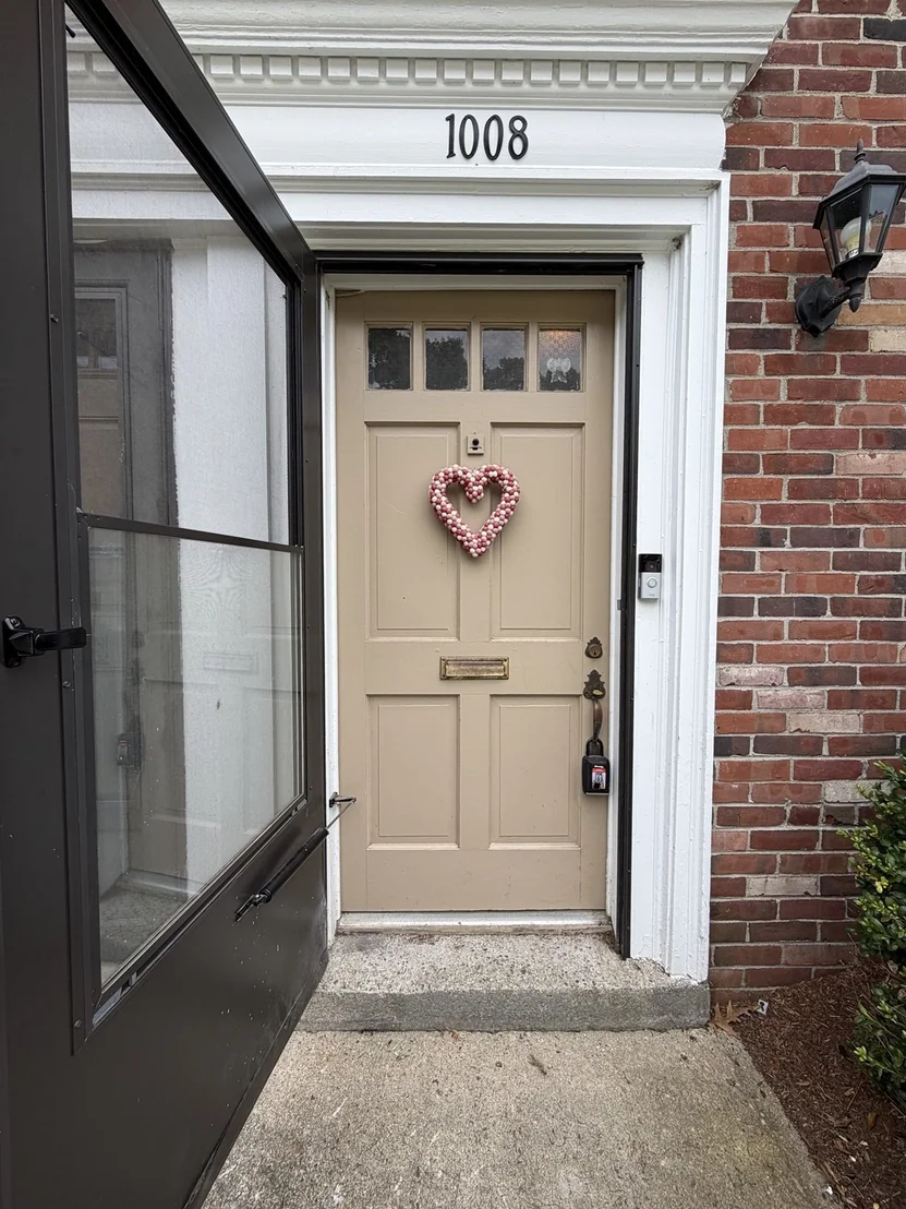 Photo of Unit 1008 at 1008 Windsor Drive