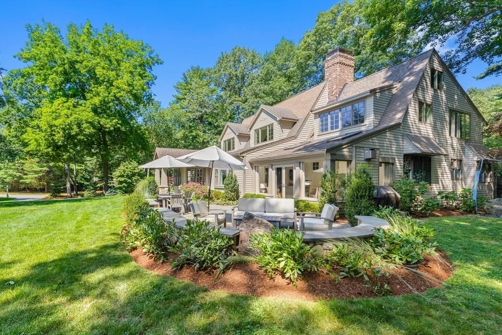 Photo of 44 William Fairfield Dr