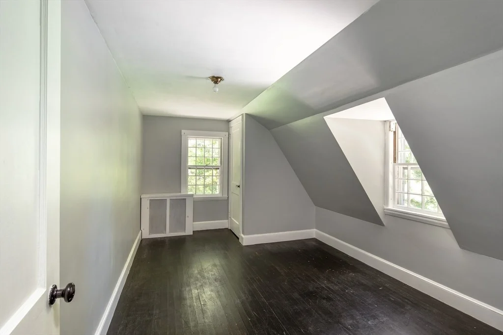 Photo of 92 Front St