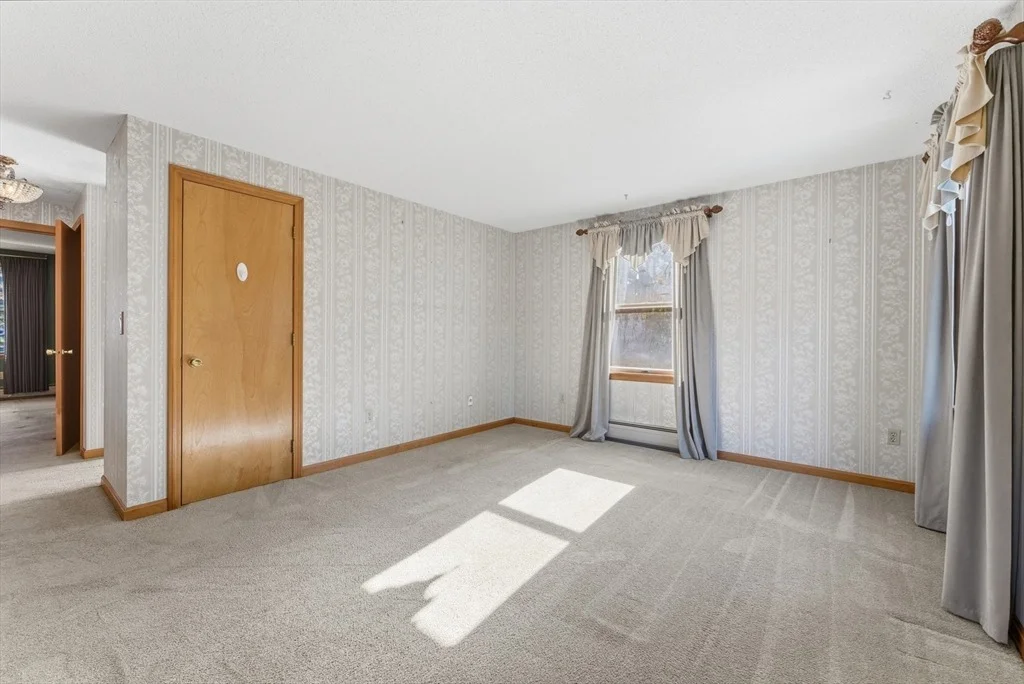 Photo of 6 Emily Ln
