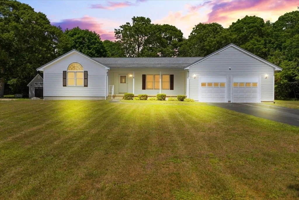 Photo of 8 Sherry Ln