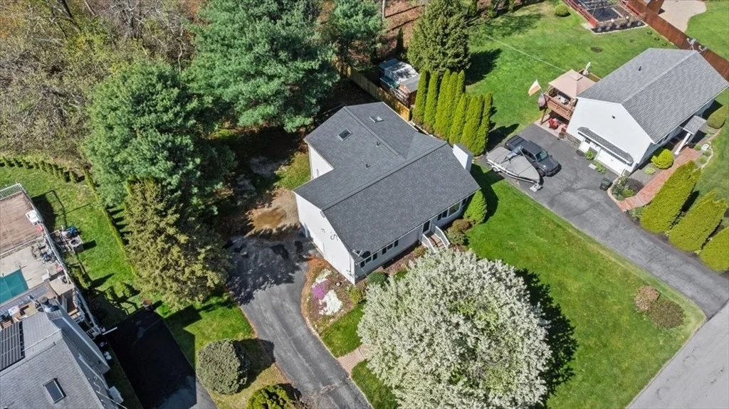 Photo of 11 Riverside Dr
