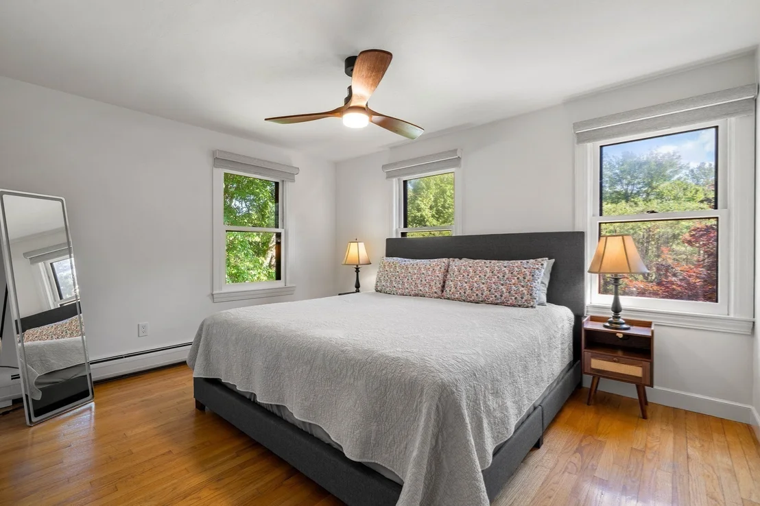 Photo of 6 Lexington Cir