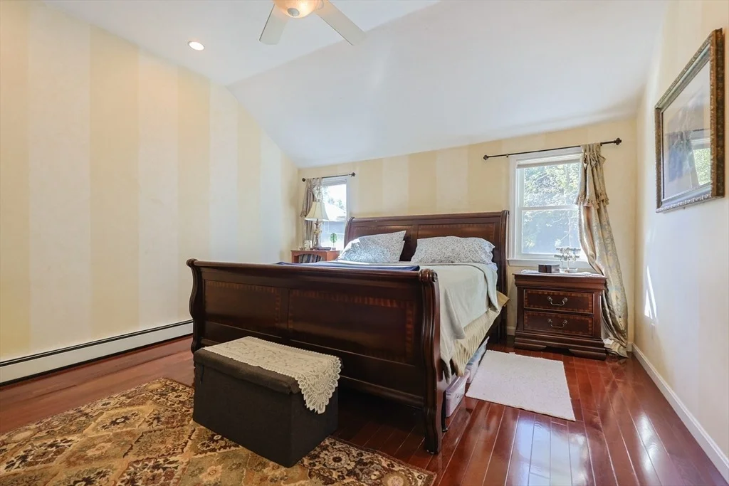 Photo of 2 Rhodes Ave