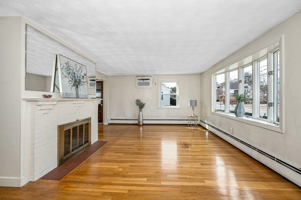 Photo of 49 Oak St