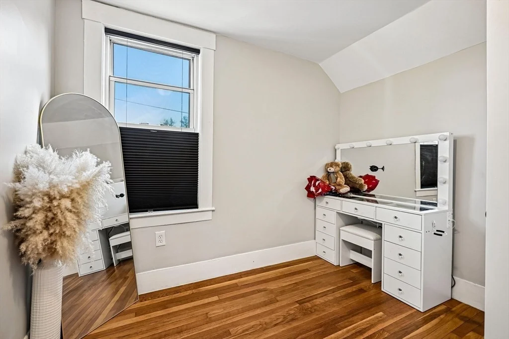Photo of 19 Sheldon St