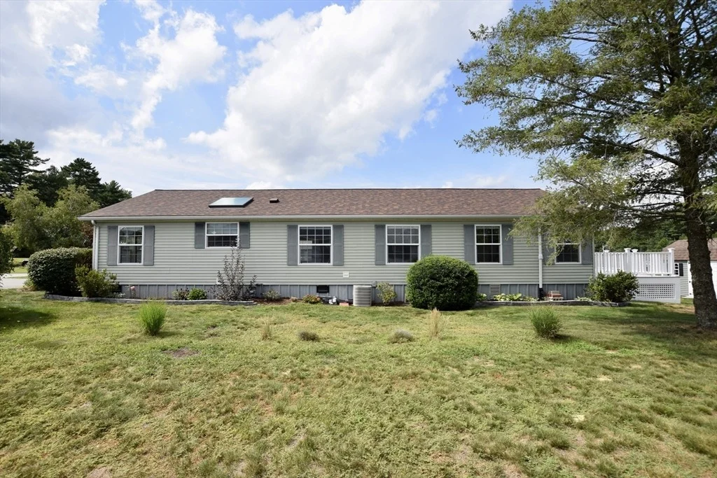 Photo of 29 Lyn Ln.