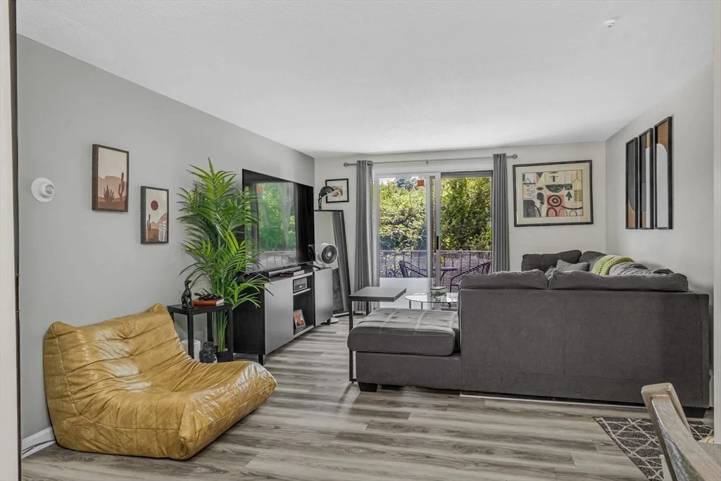 Photo of Unit K at 21 Pine St