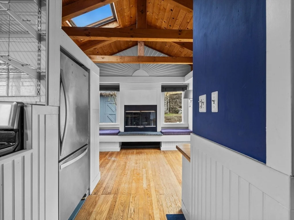 Photo of 595 Summer St