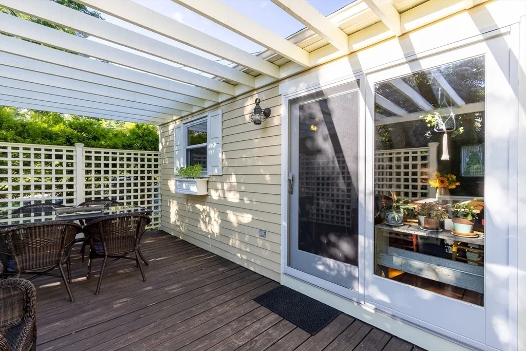 Photo of 298 Torrey Rd