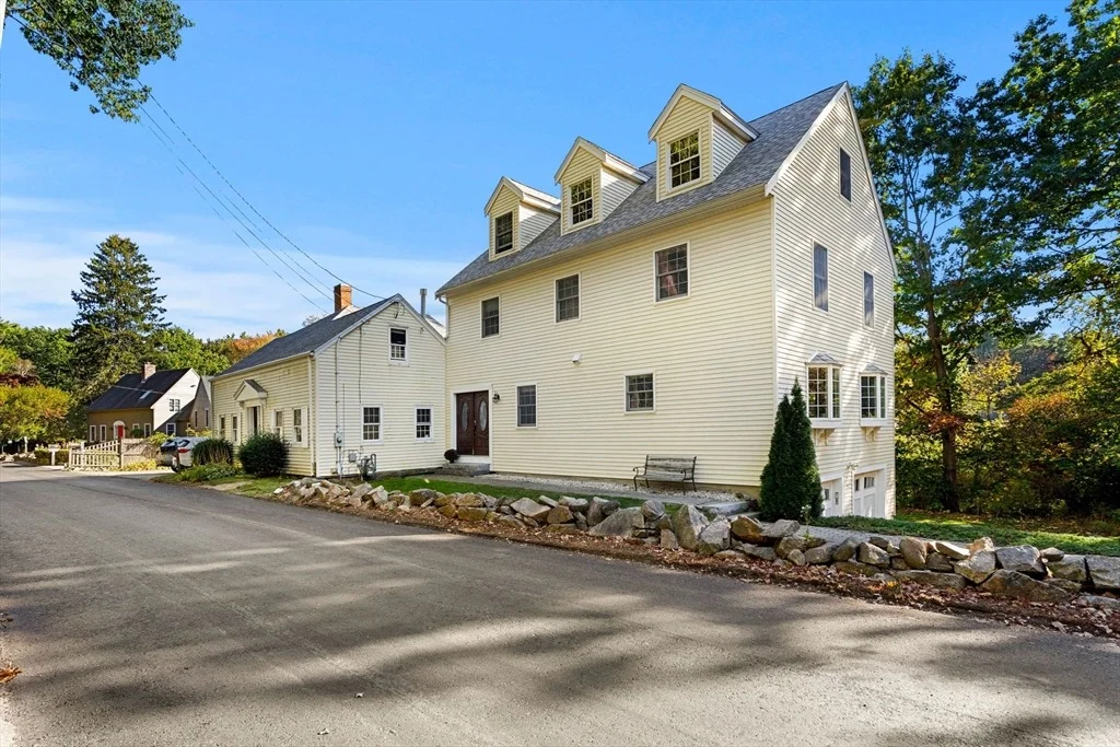 Photo of 228 Common Ln.