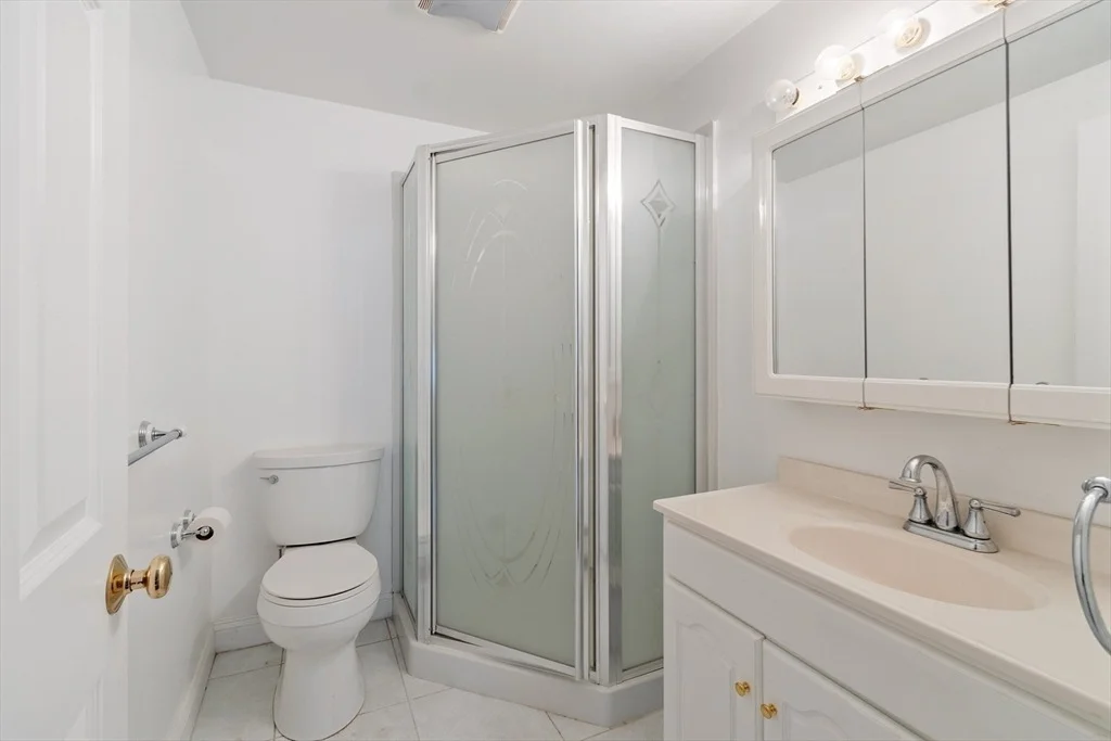 Photo of 32 Abbott Ave