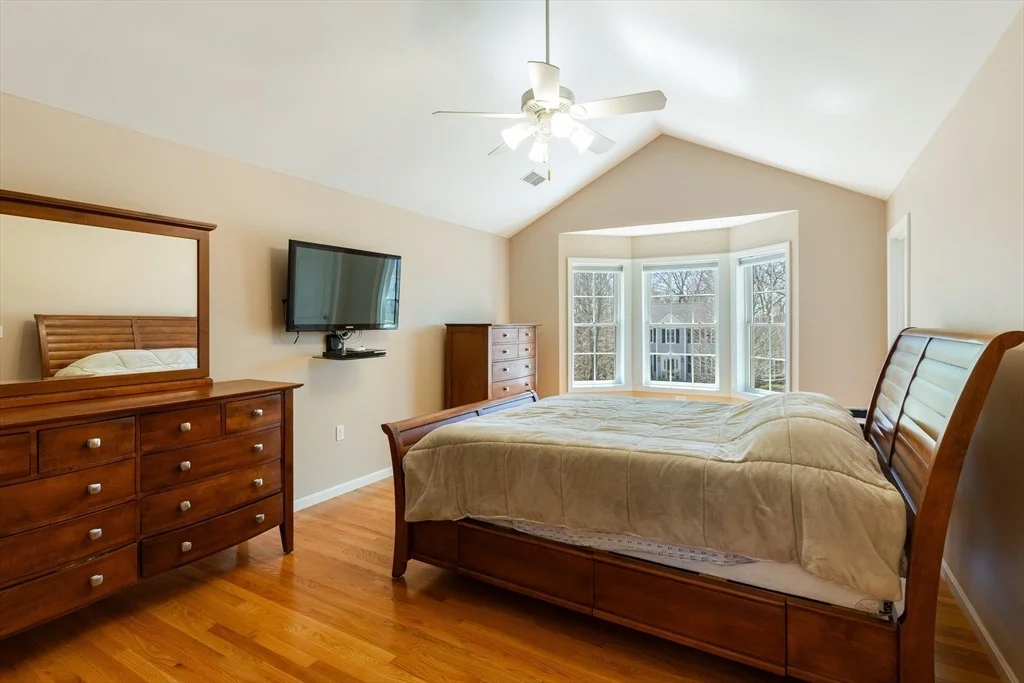 Photo of 368 Cottrell Rd