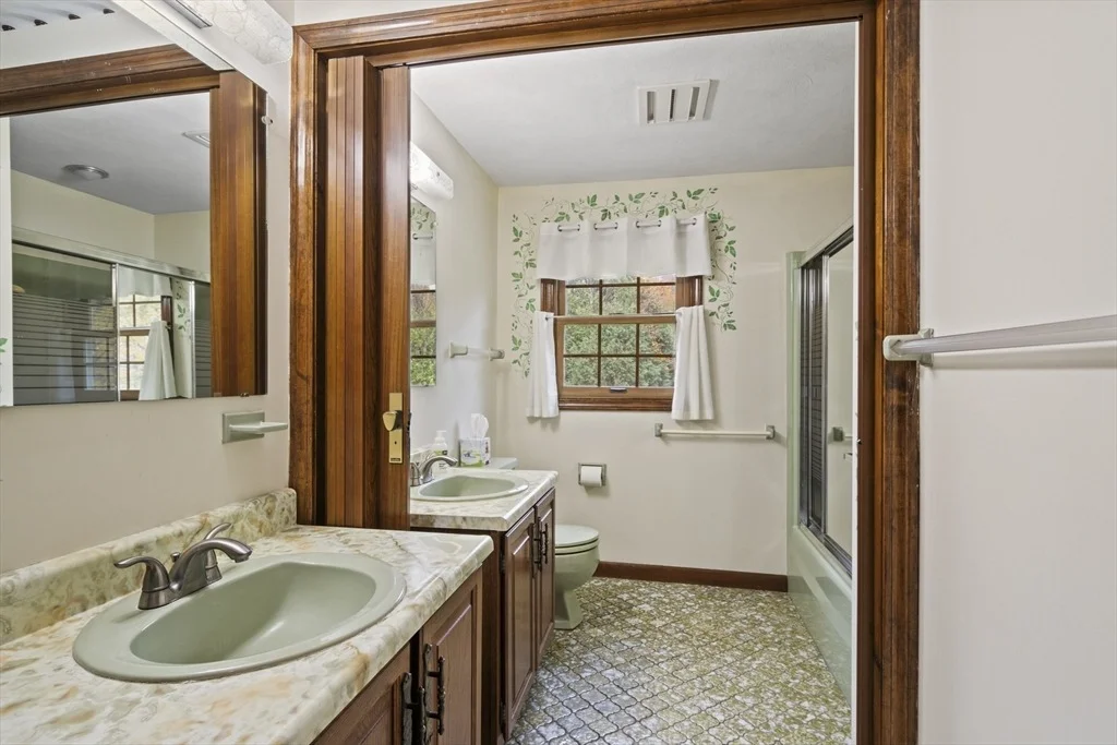 Photo of 8 Hunter Circle