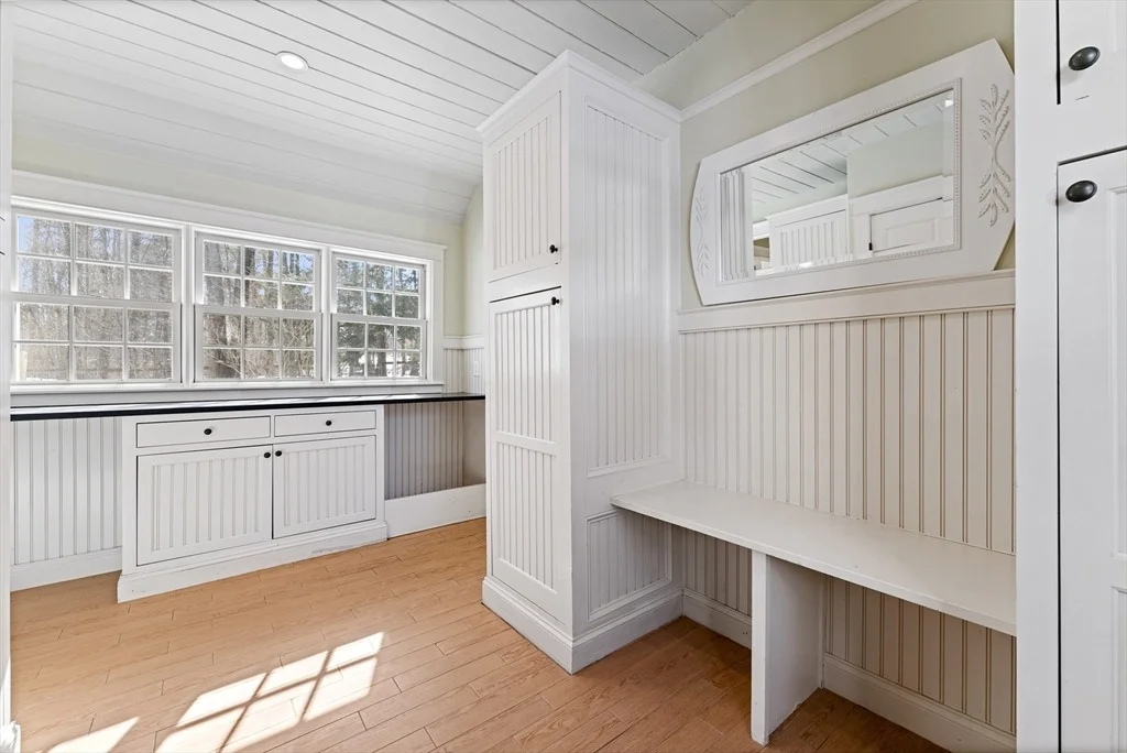 Photo of 125 West Bare Hill Road